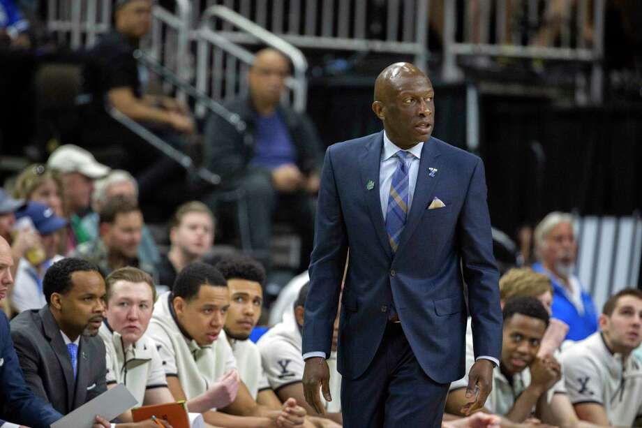 Yale Men S Basketball Coach James Jones Is In The Mix For St
