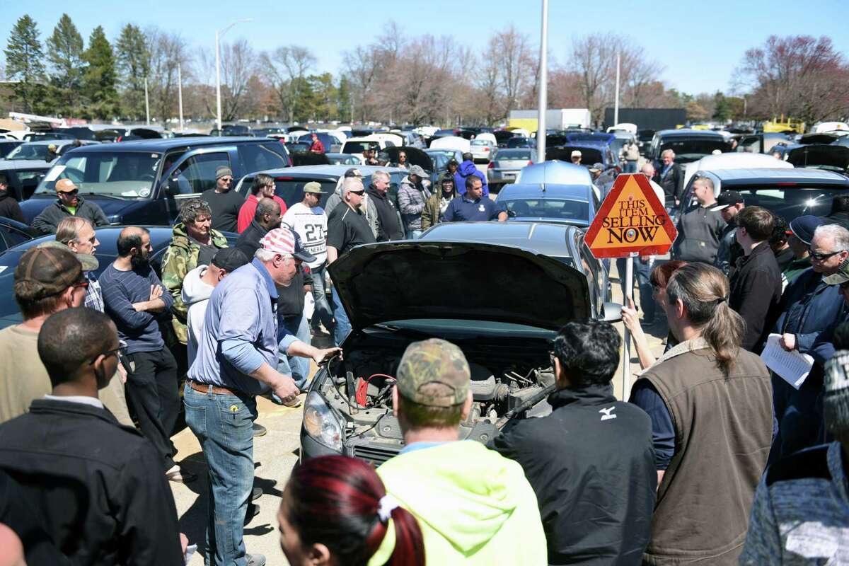 Photos State auctions off surplus vehicles in Albany