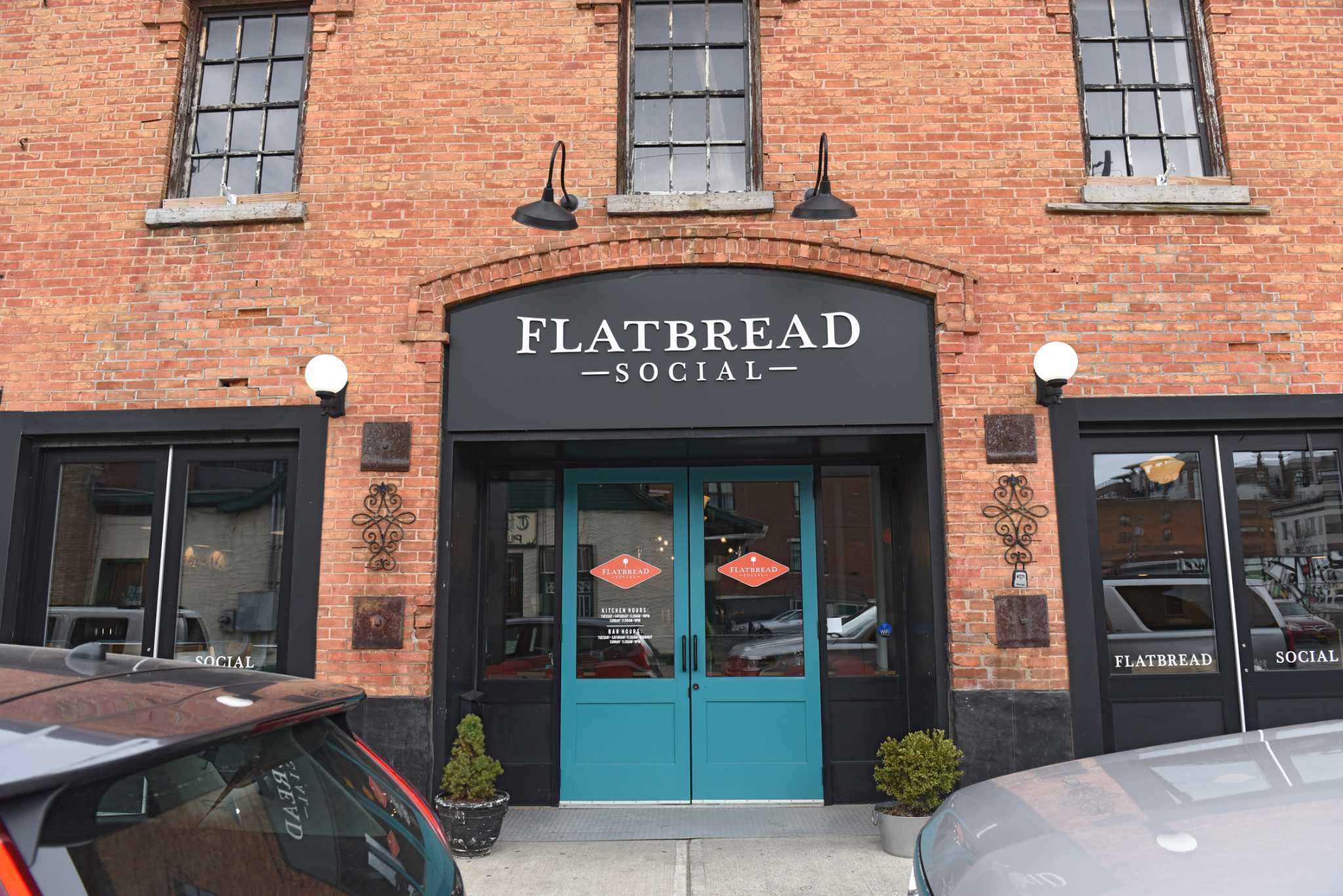 Albany Saratoga restaurants close two more reopen in Albany