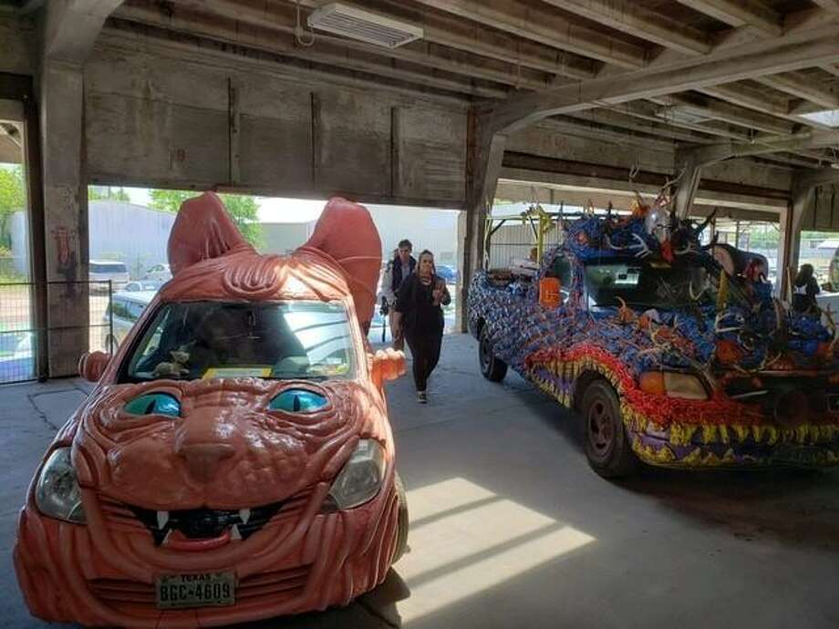 ‘Wrinkles’ art car from Montgomery wins Houston parade