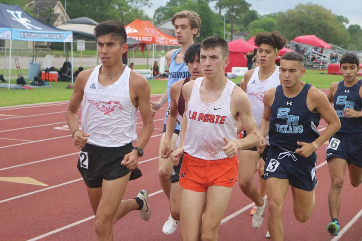 Early in the 3200-meter run Wednesday, Ryan Schoppe finds himself in a pack. The defending state champion eventually pulled away, setting up another exciting Region III date next weekend.