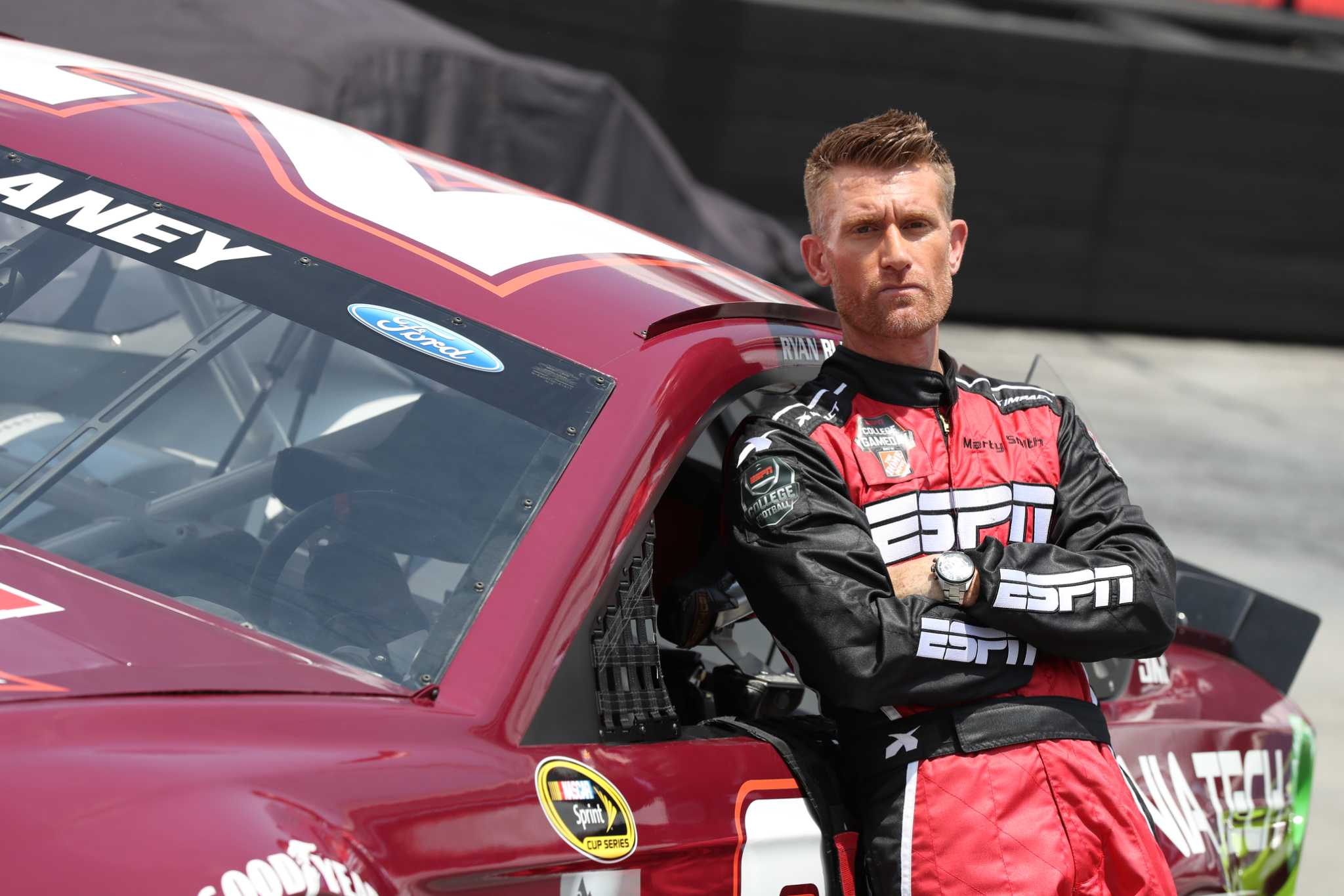 Smith's talents branch out beyond covering NASCAR