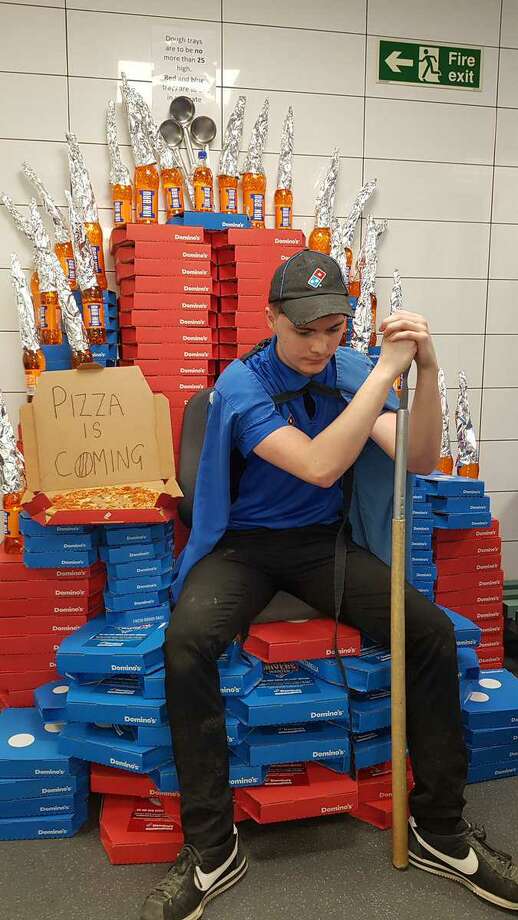 Dominos Employee Builds Game Of Thrones Iron Throne Out Of Pizza