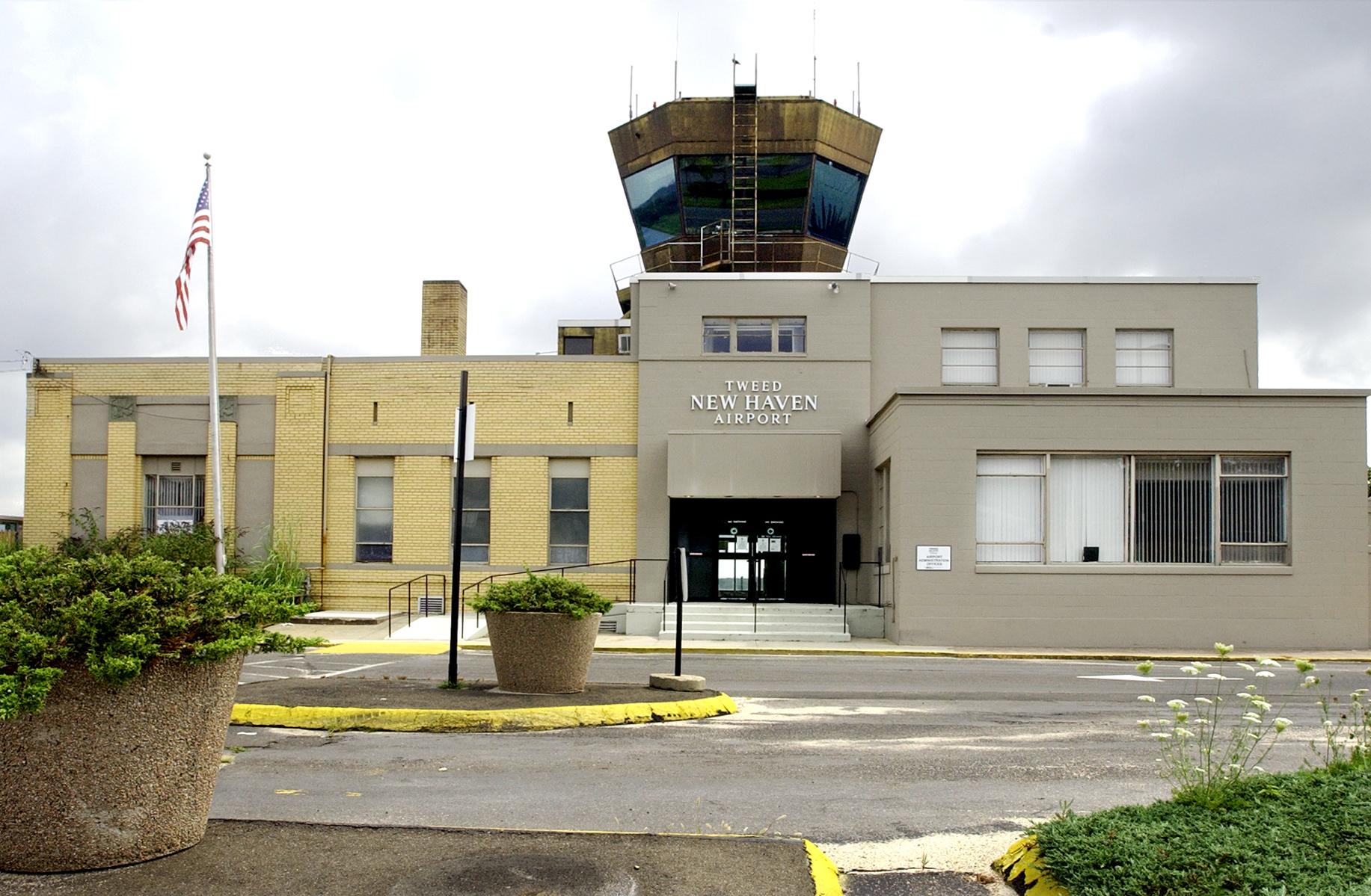CT Airport Authority considers taking over Tweed