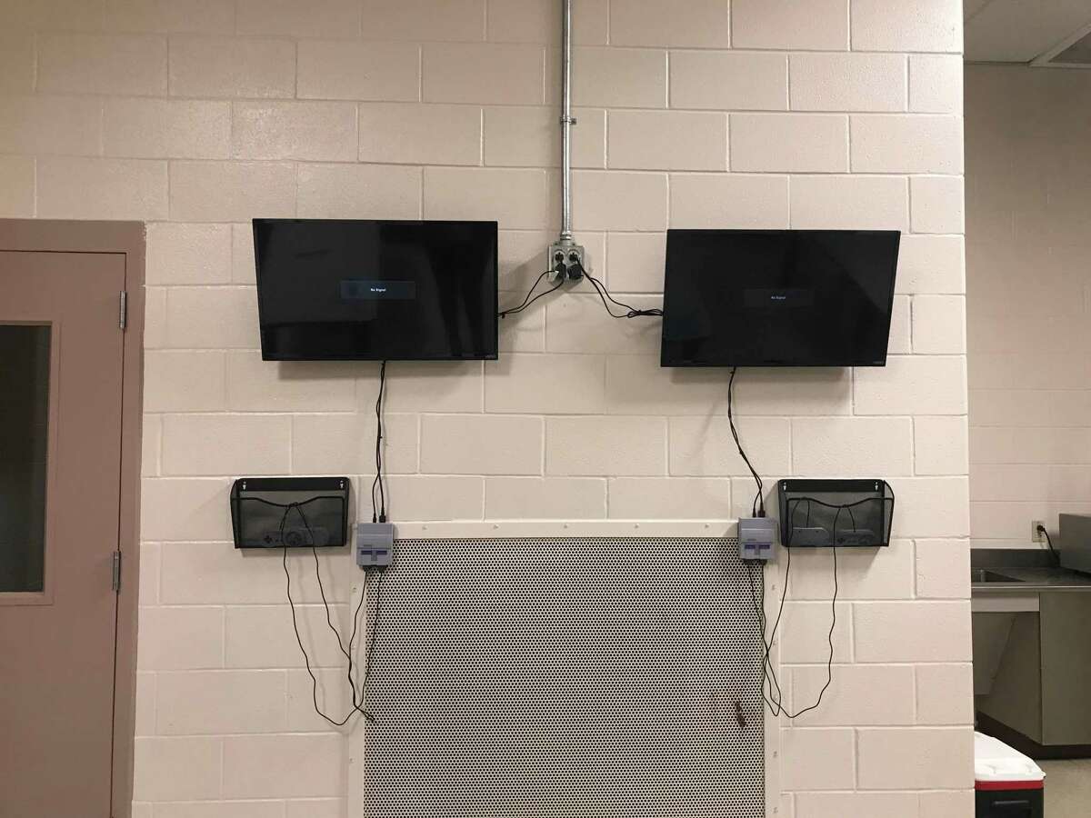 Fort Bend County jail adds new programs, technology for inmates