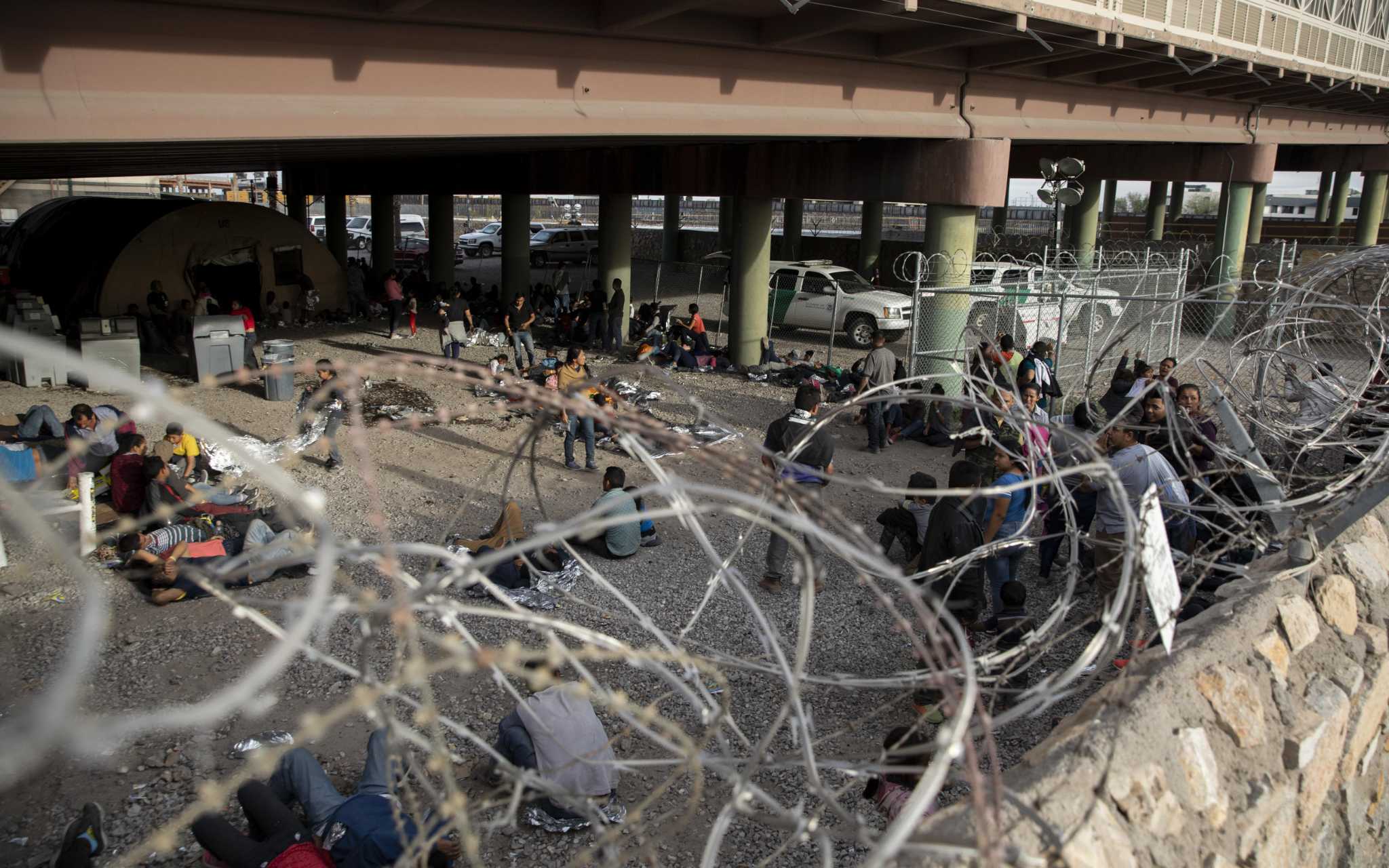 As more families arrive at border, family detention facilities nearly empty