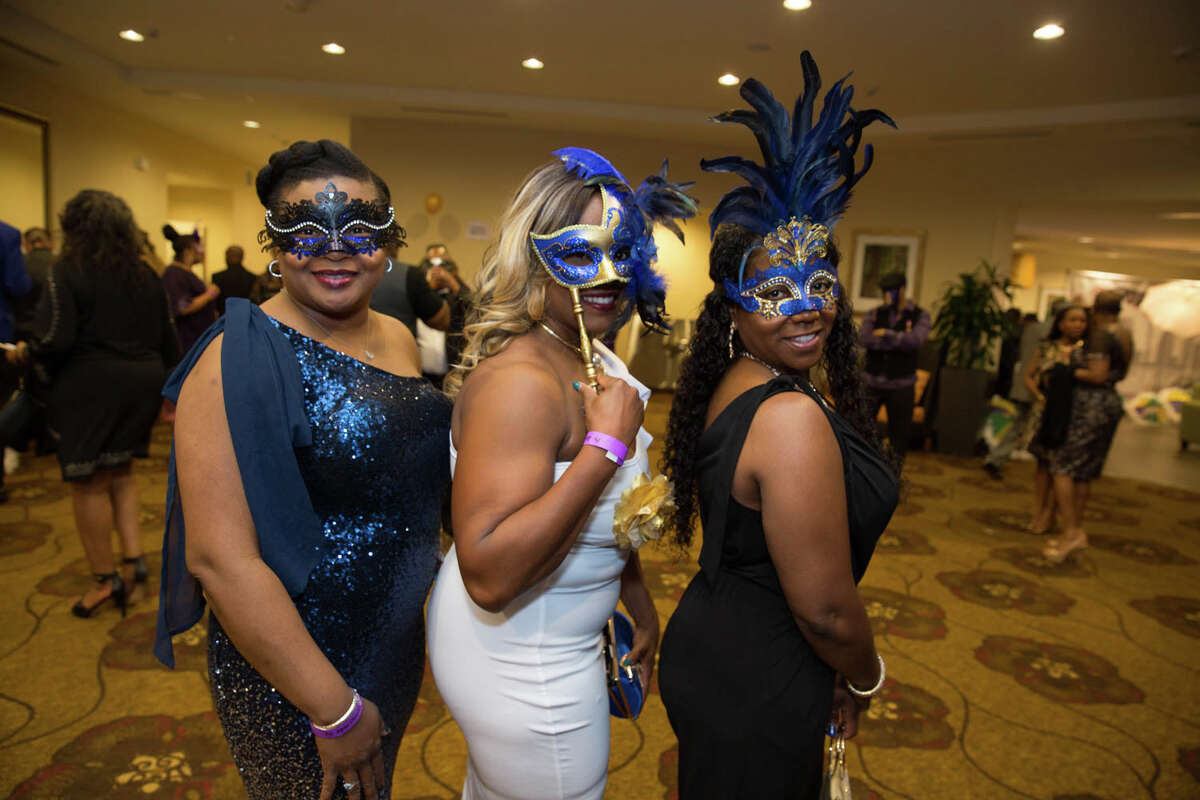 Photos Masks could not hide the Fiesta mood at the annual Masquerade Party