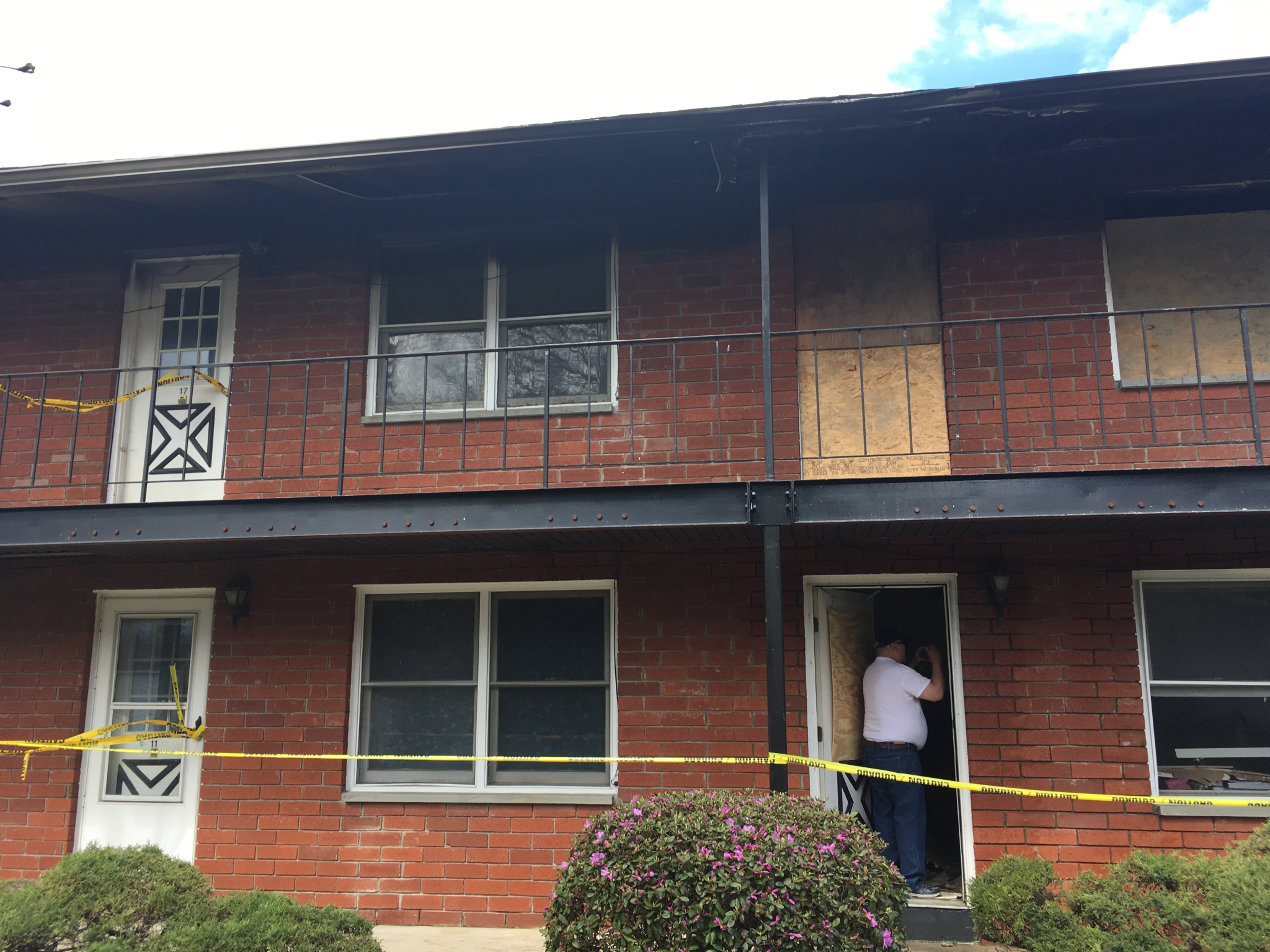 Three hospitalized after apartment building fire in Glenville