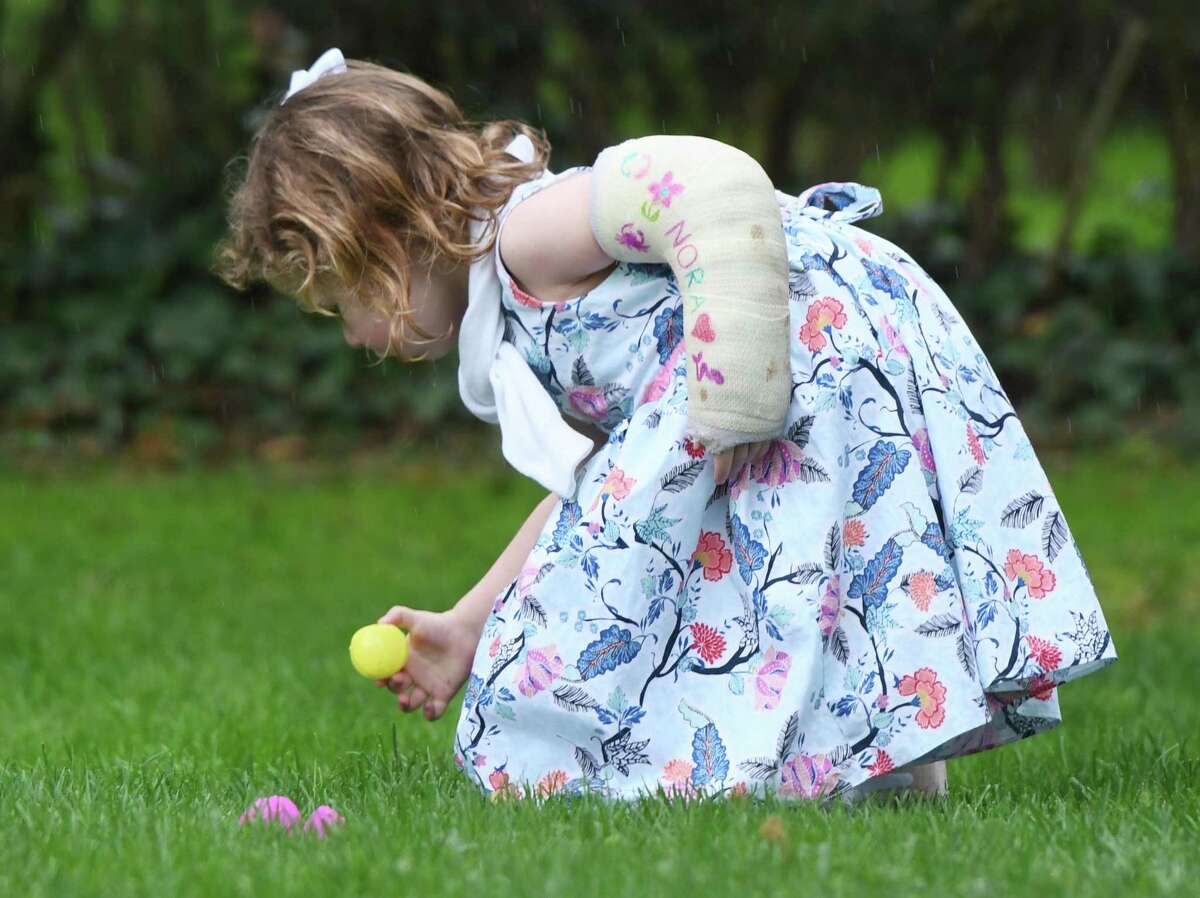 Greenwich celebrates Easter with Masses, egg hunts