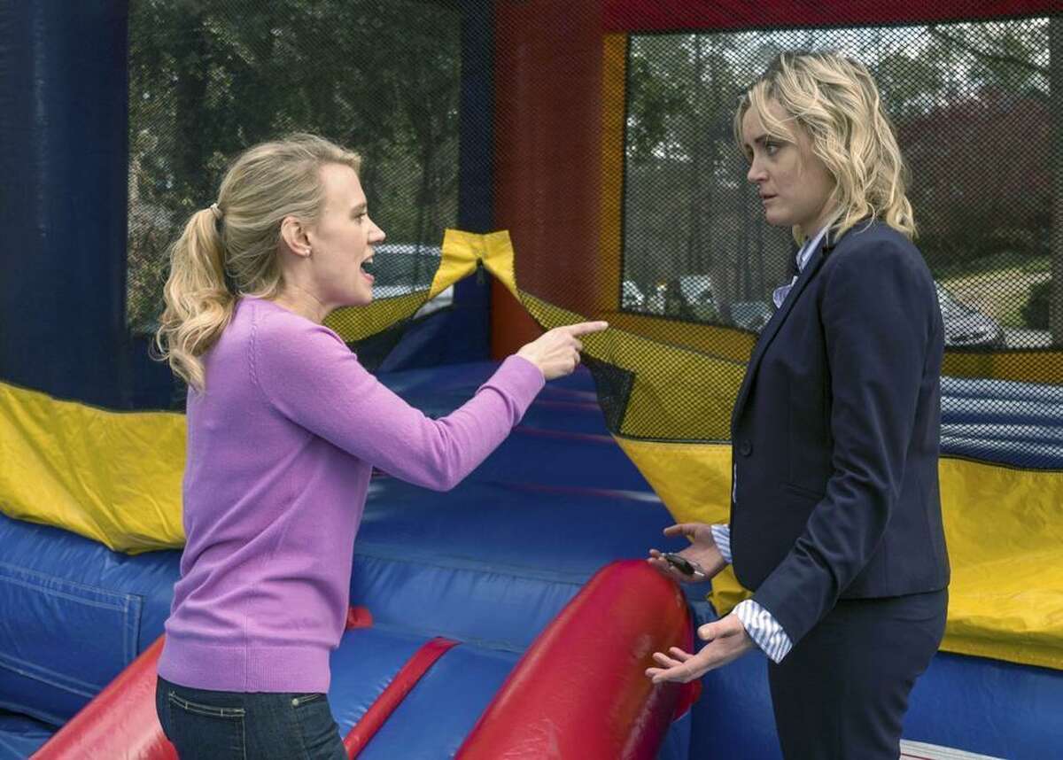 Kate McKinnon and Taylor Schilling in 'Family'