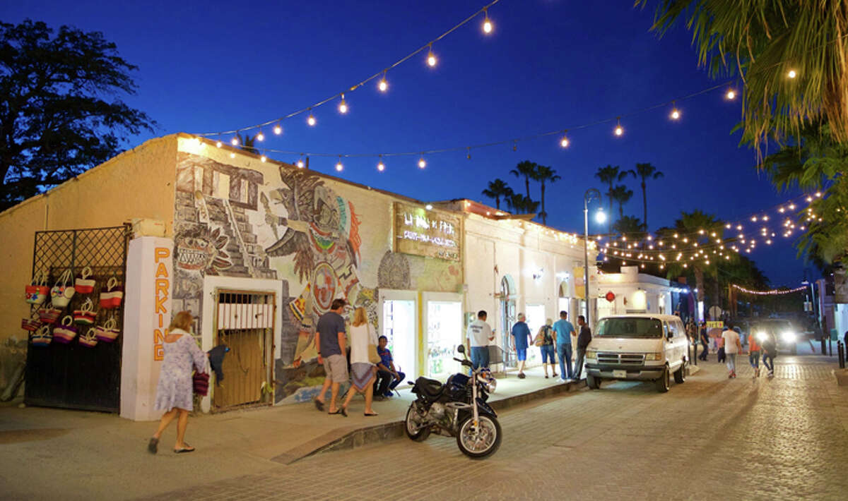 Besides beaches, San Jose del Cabo has plenty of shopping and dining options.