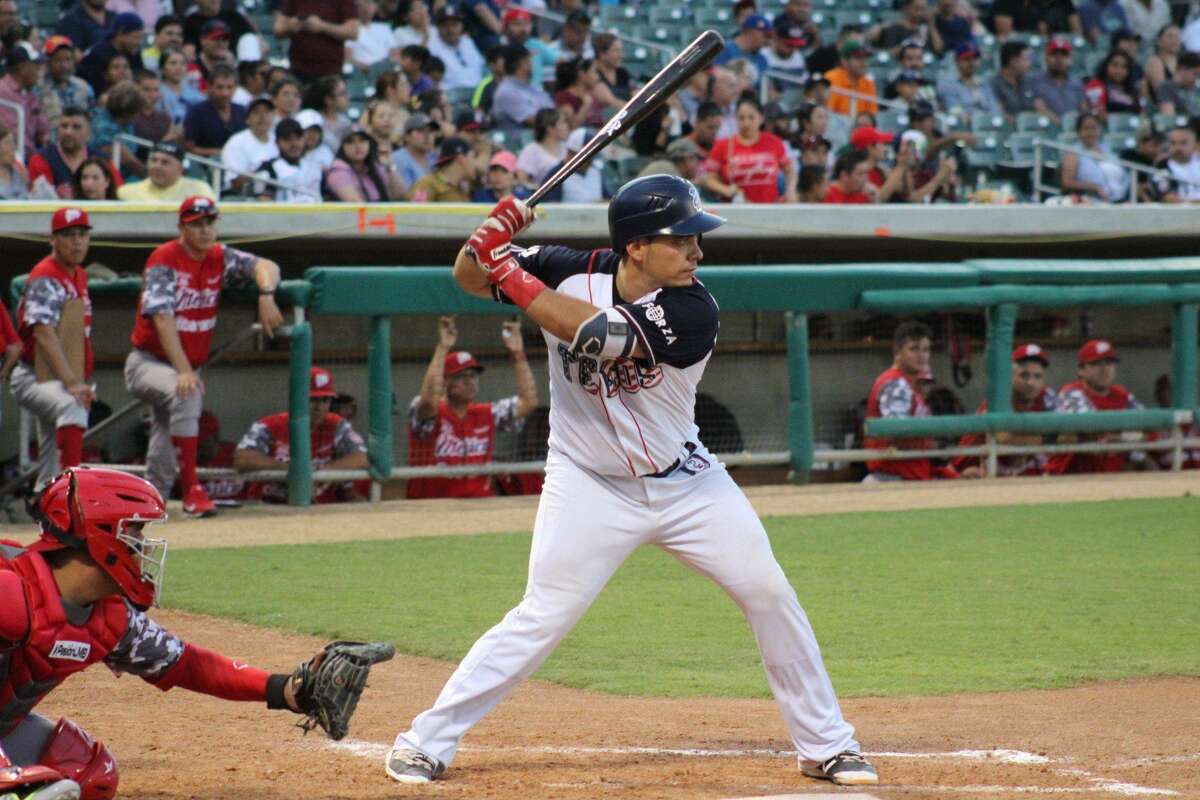 Josh Rodriguez has his hitting streak up to 14 games as the Tecolotes Dos Laredos scored 18 combined runs the past two games to pick up a pair of victories.