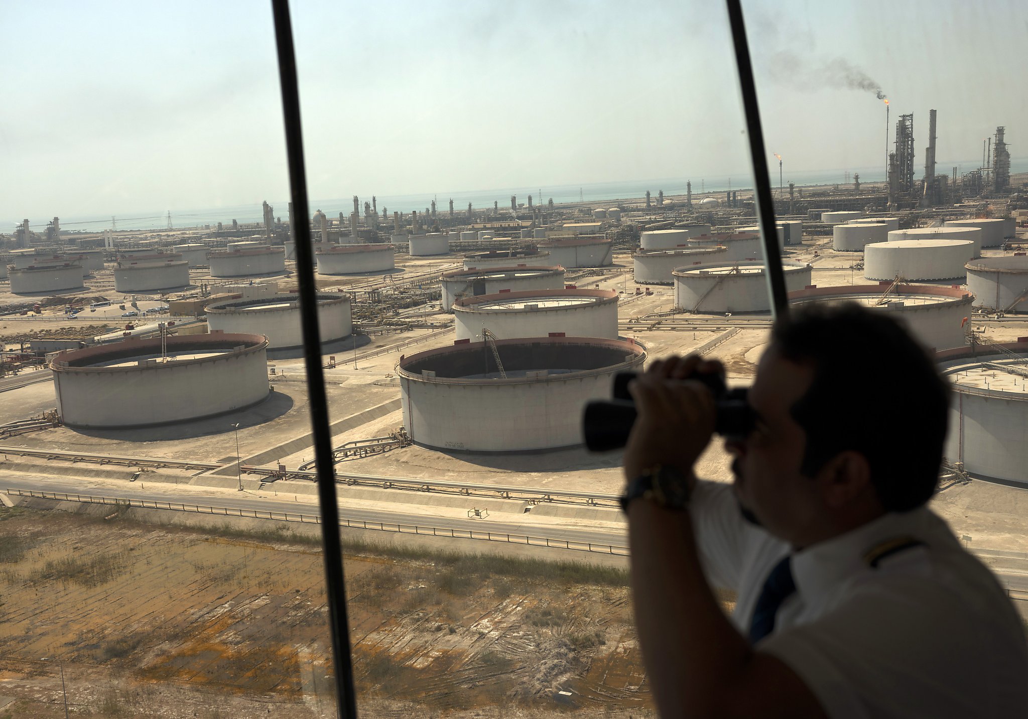 Aramco Awards 18 Billion In Deals For Work At Oil Fields Houston Chronicle
