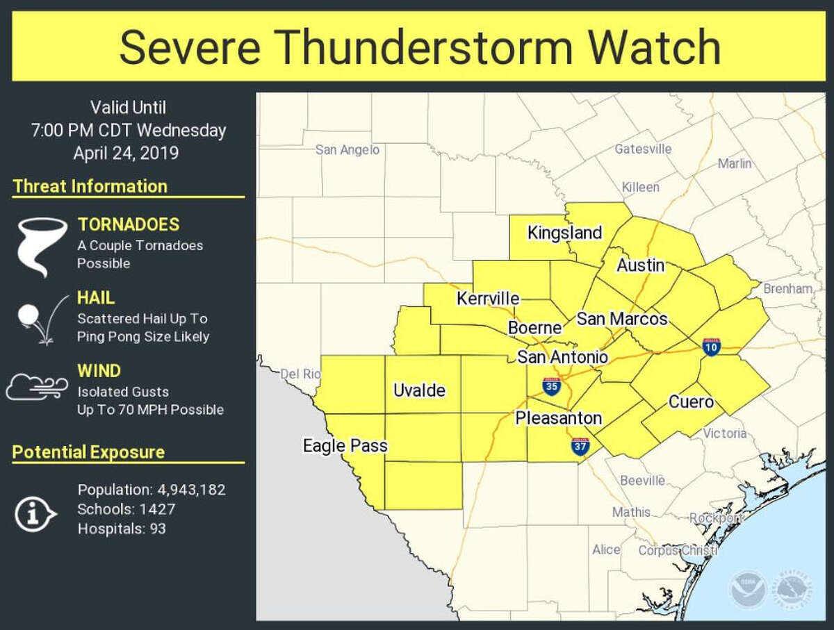 NWS Quartersized hail reported near Kerrville, San Antonio under