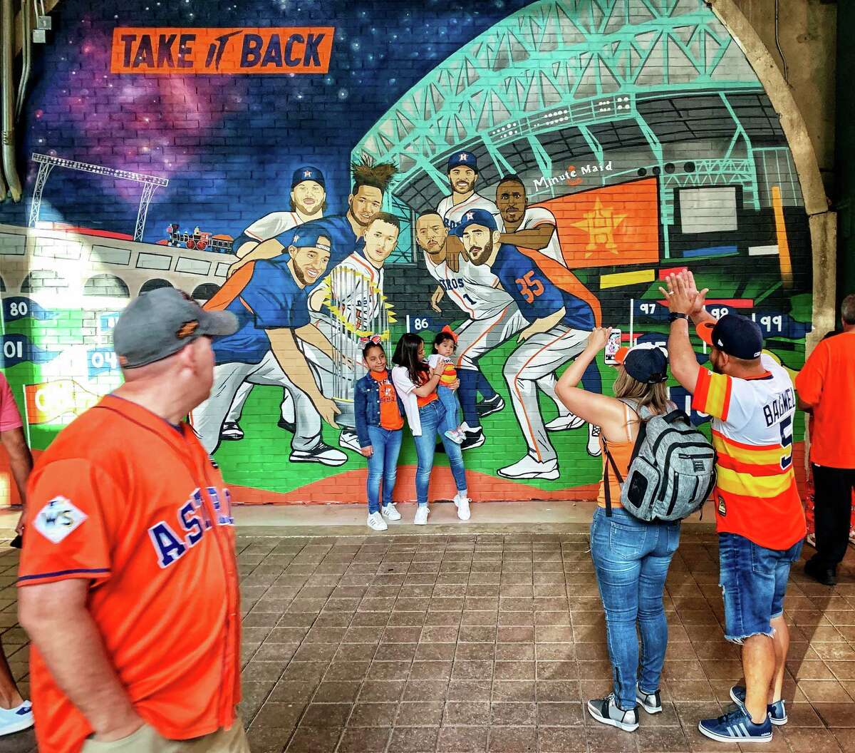 New mural ready to 'Take It Back' with Astros