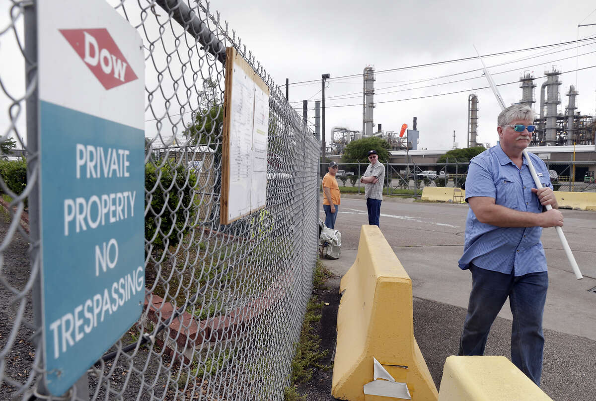 Dow Chemical lockout ending in Deer Park