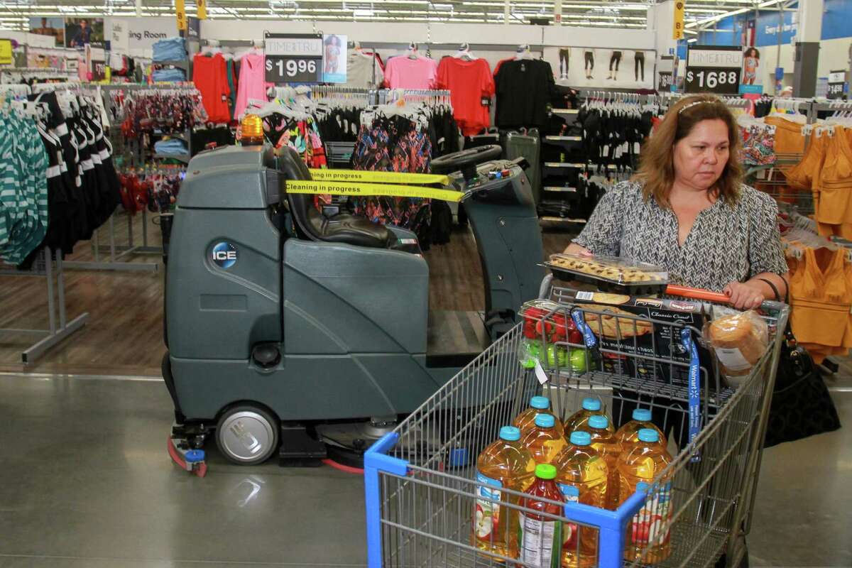 Walmart stocks store with robots as concern grows over retail job losses