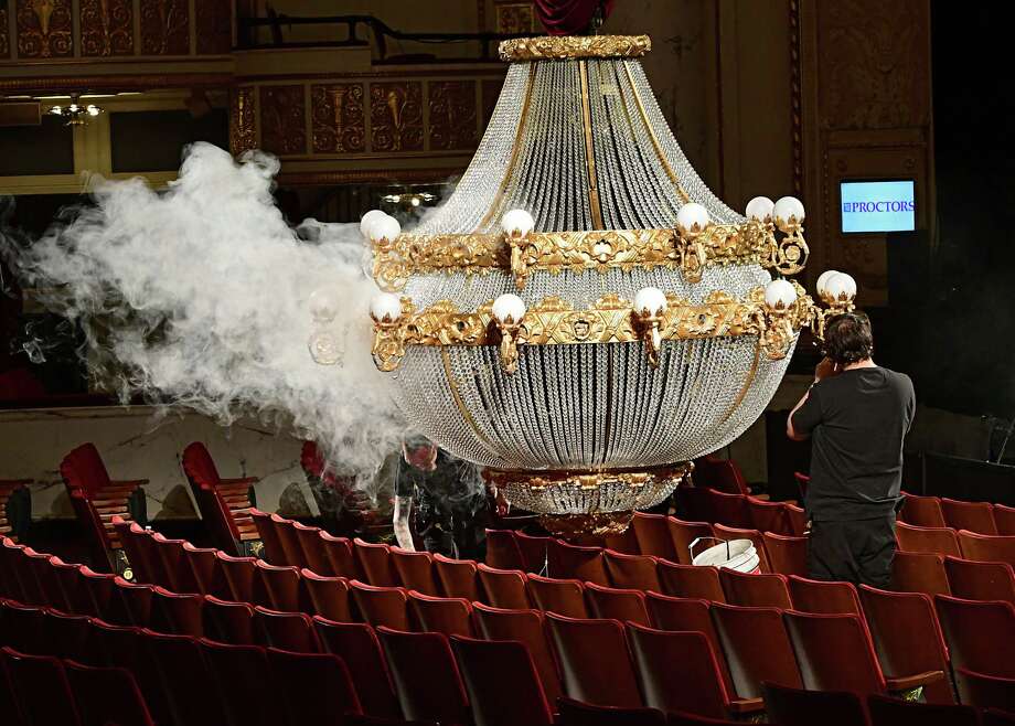 phantom of the opera chandelier phantom of the opera chandelier