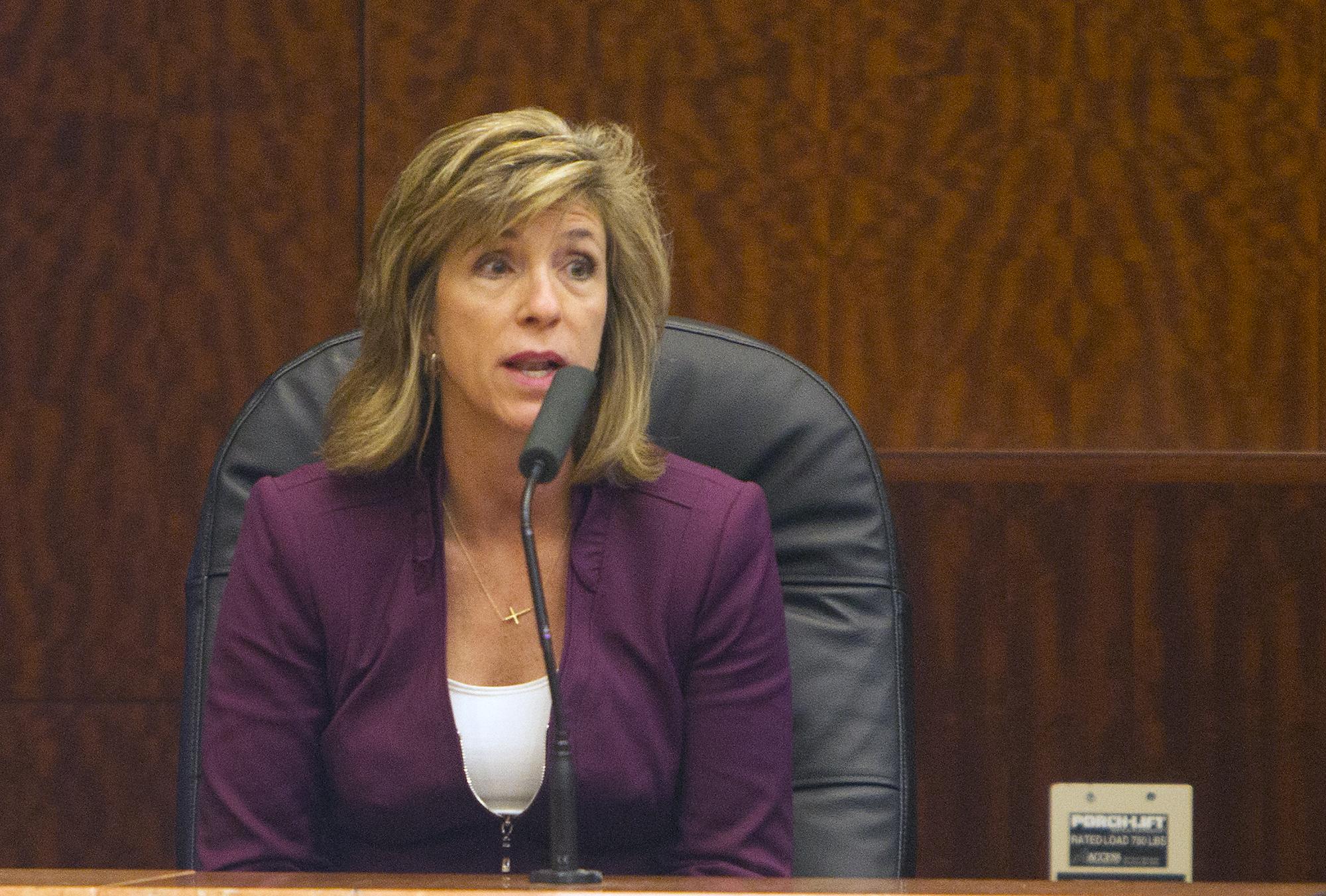 ‘Cold Justice’ prosecutor Kelly Siegler faces possible contempt in