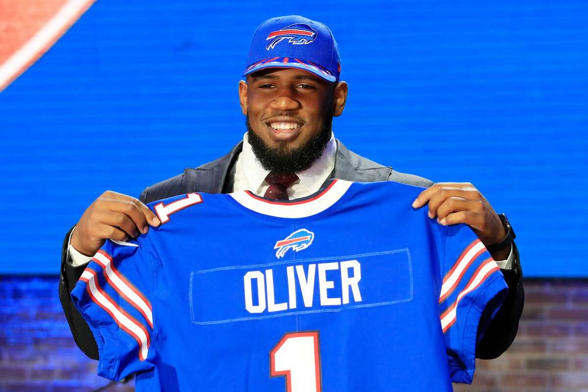 UH DL Ed Oliver joins Bills as 9th overall pick