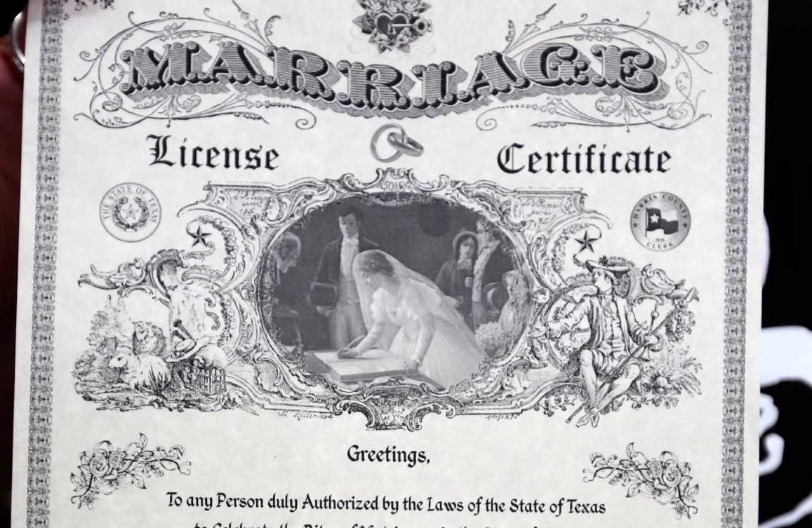 Feds Break Up Houston Area Sham Marriage Ring Charging
