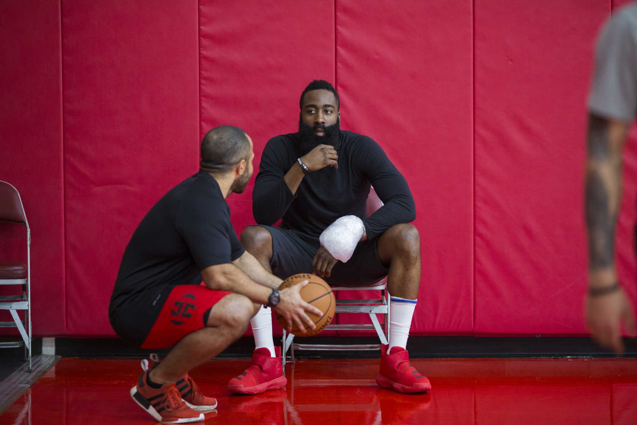 Rockets' James Harden says large wrap on left hand is 'nothing'