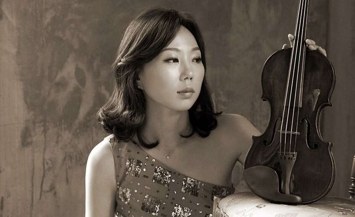 Violinist Yoonshin Song joins the Houston Symphony as its new concertmaster in April 2019.