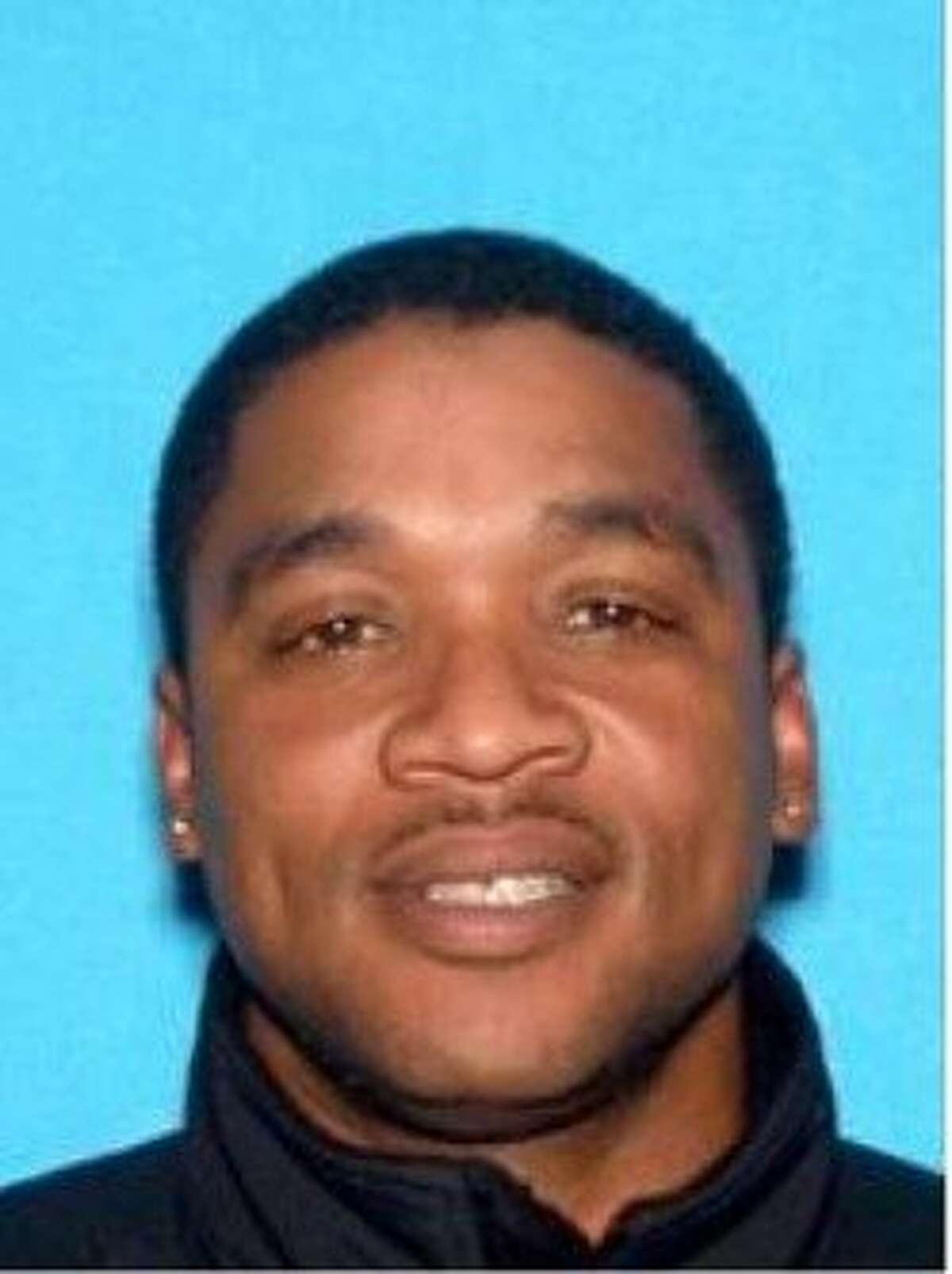 San Francisco and Oakland police are looking 43-year-old Stefon Jefferson, a suspect two separate shootings Friday.