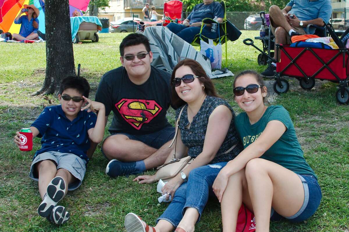 Vistors enjoy annual beach party at Sylvan Beach Fest