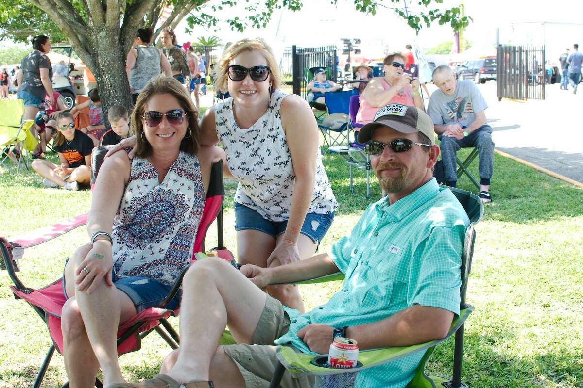Vistors enjoy annual beach party at Sylvan Beach Fest