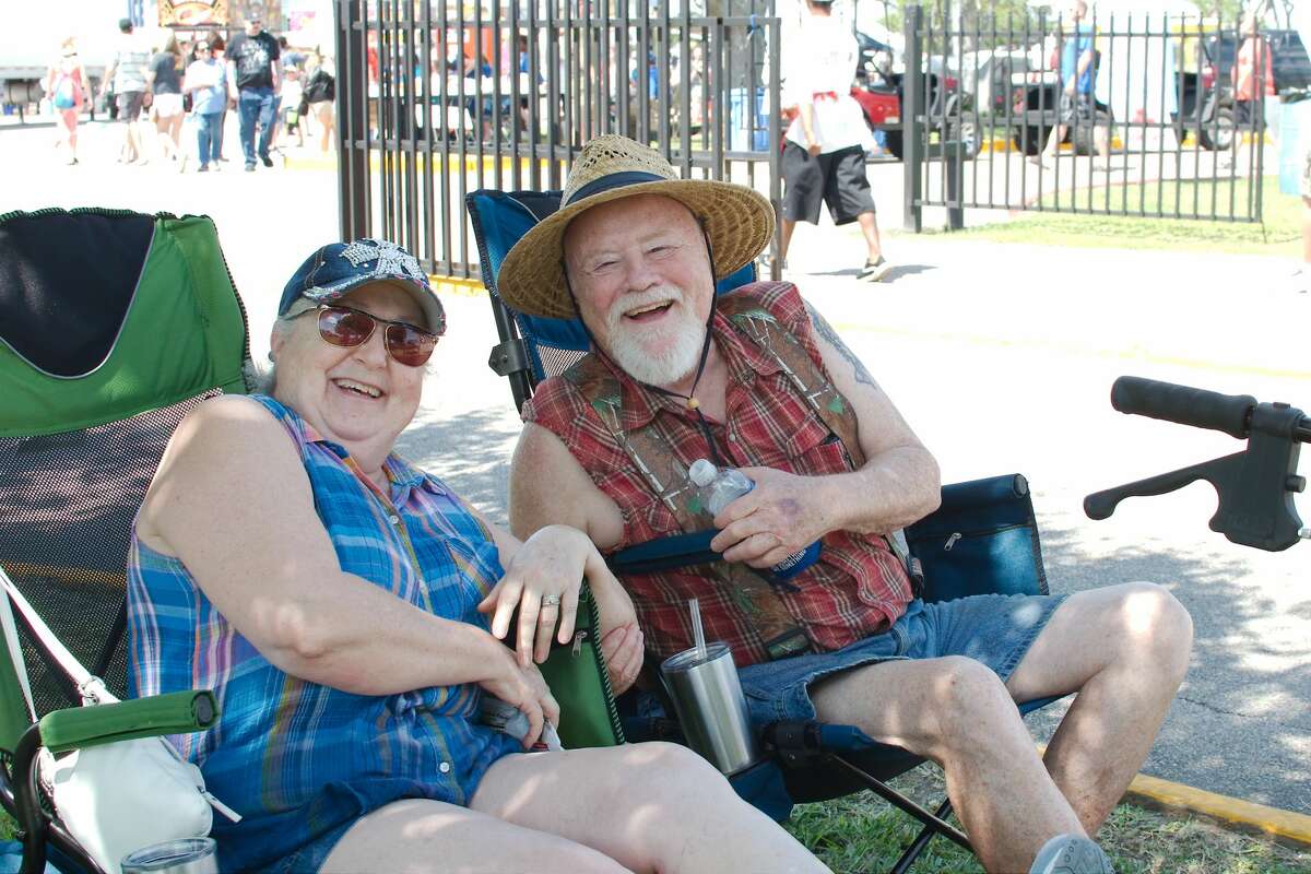 Vistors enjoy annual beach party at Sylvan Beach Fest