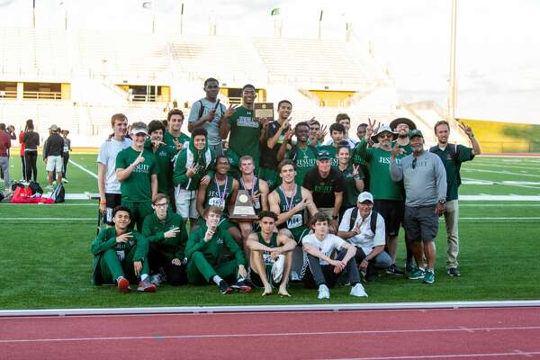 Matthew Boling Turns In 9 98 In 100 Meter Dash Strake Jesuit