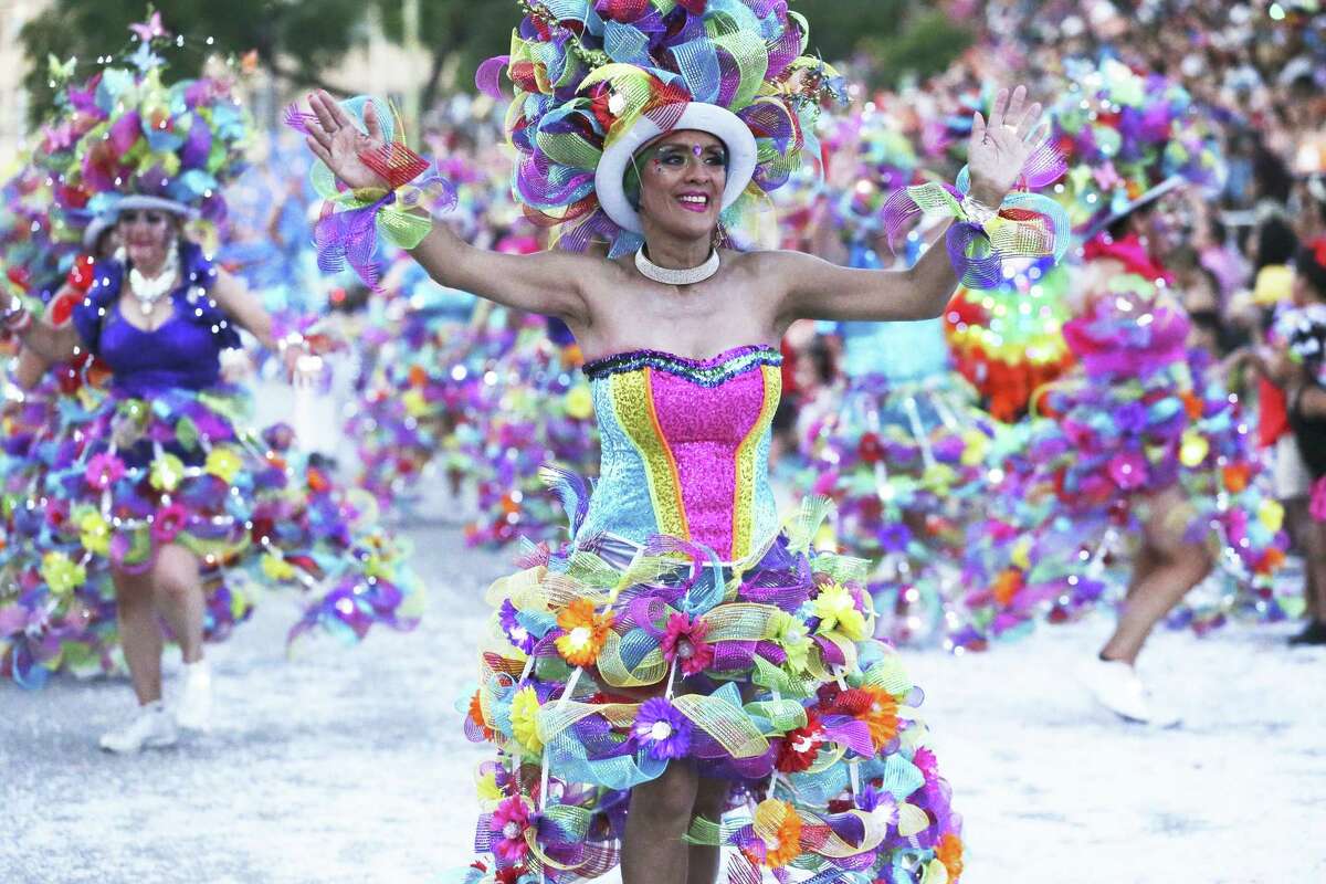 Fiesta Flambeau parade dazzles San Antonio