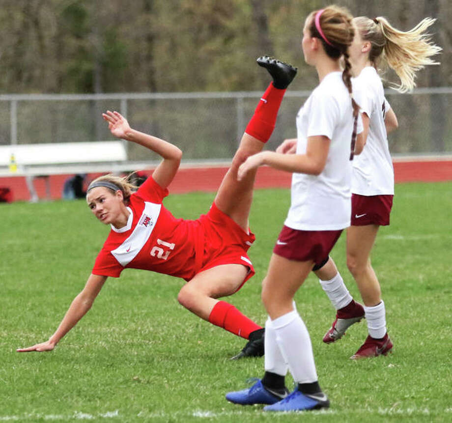 Girls Prep Soccer Ihsa Rules Alton 2 0 Winner Of Suspended Game