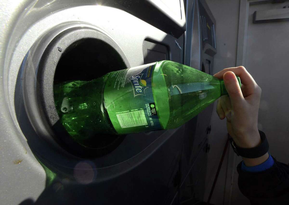 Raising CT bottle fees to a dime nears deadline to move forward