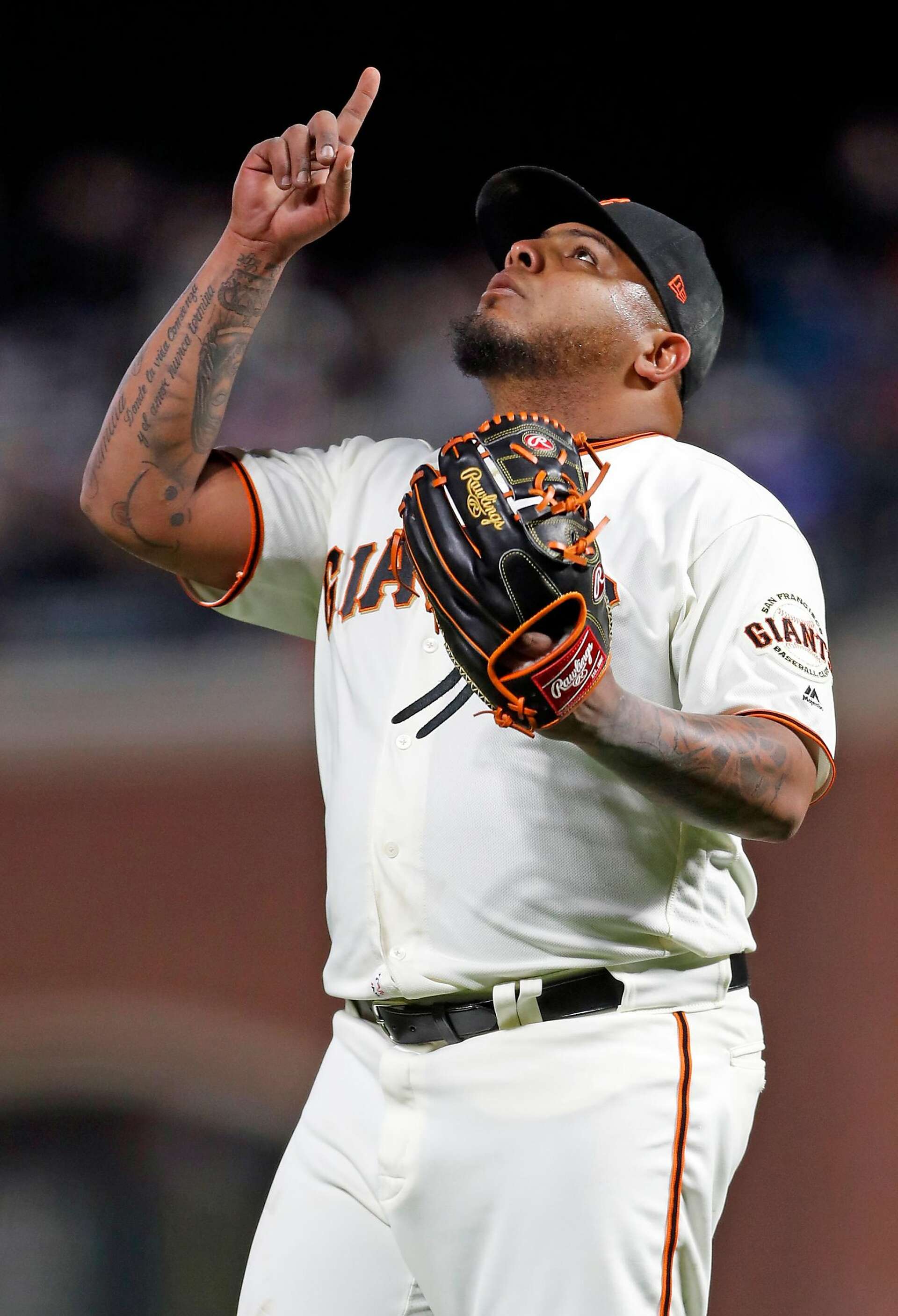 Can you ID these Giants players by the weird nickname they chose to have on  their jersey?