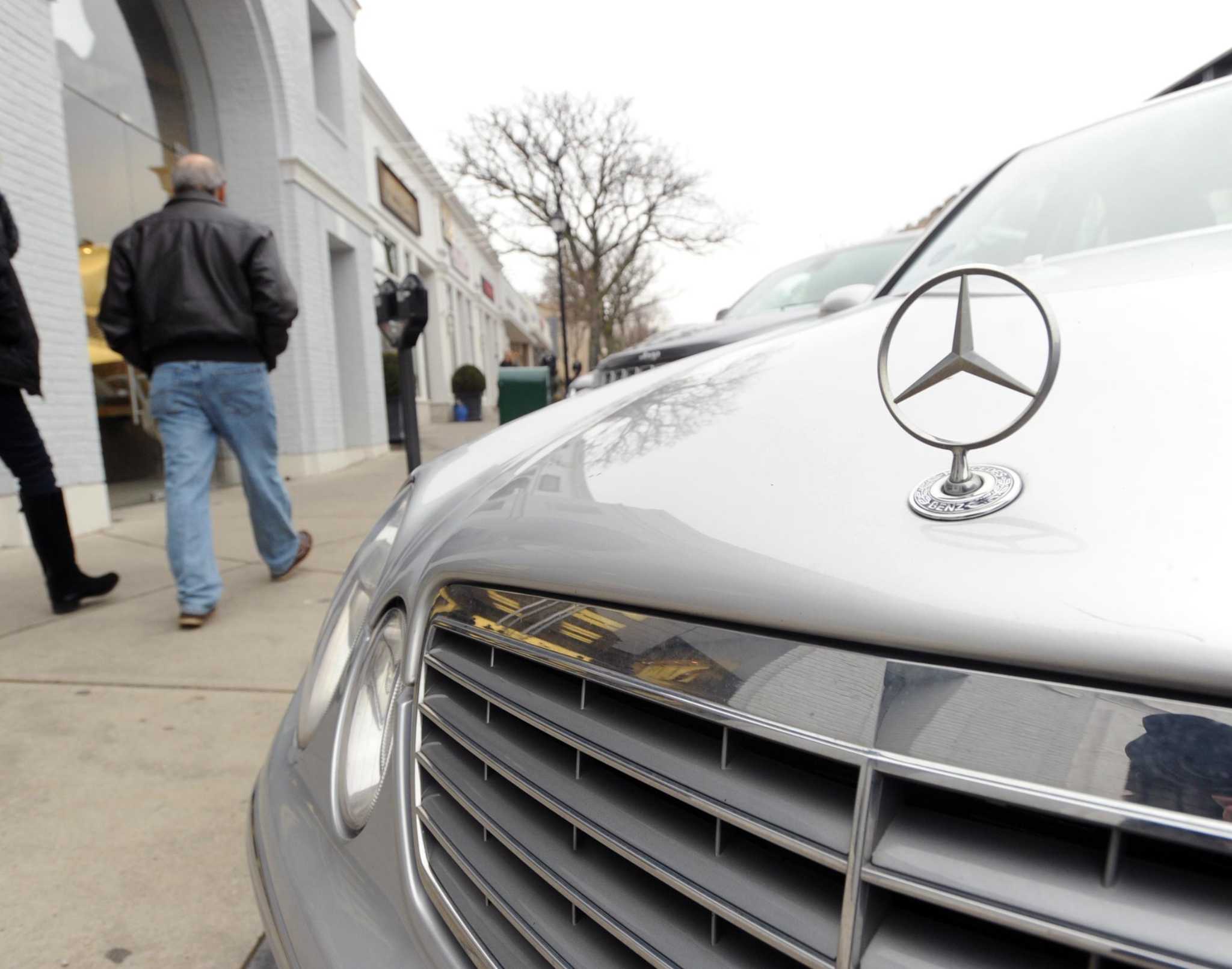 Eliminating CT car tax would raise property assessment rates