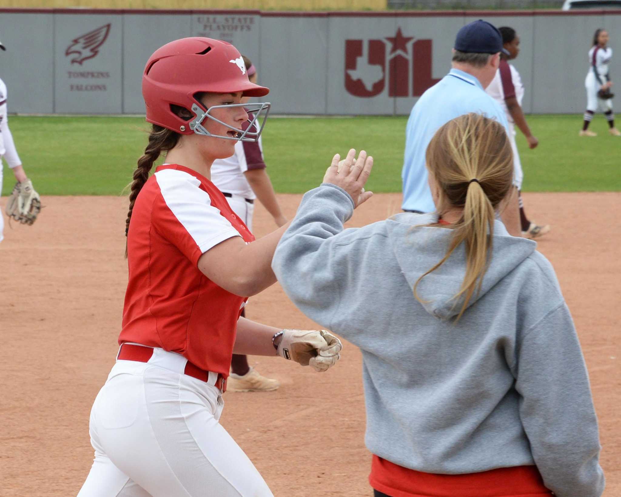 Memorial softball advances, baseball clinches top seed