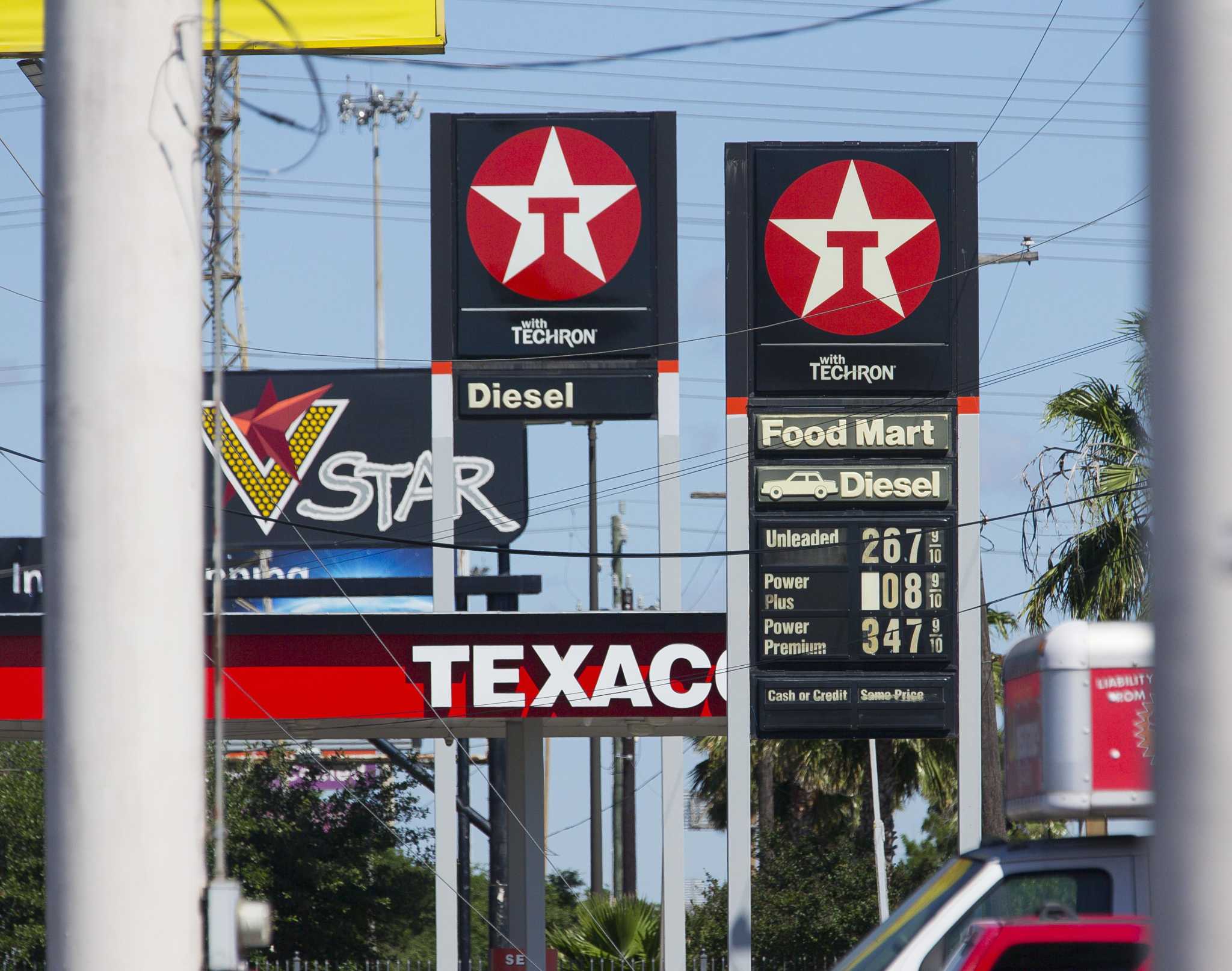 Drivers to feel the squeeze as Houston gasoline prices head to 3