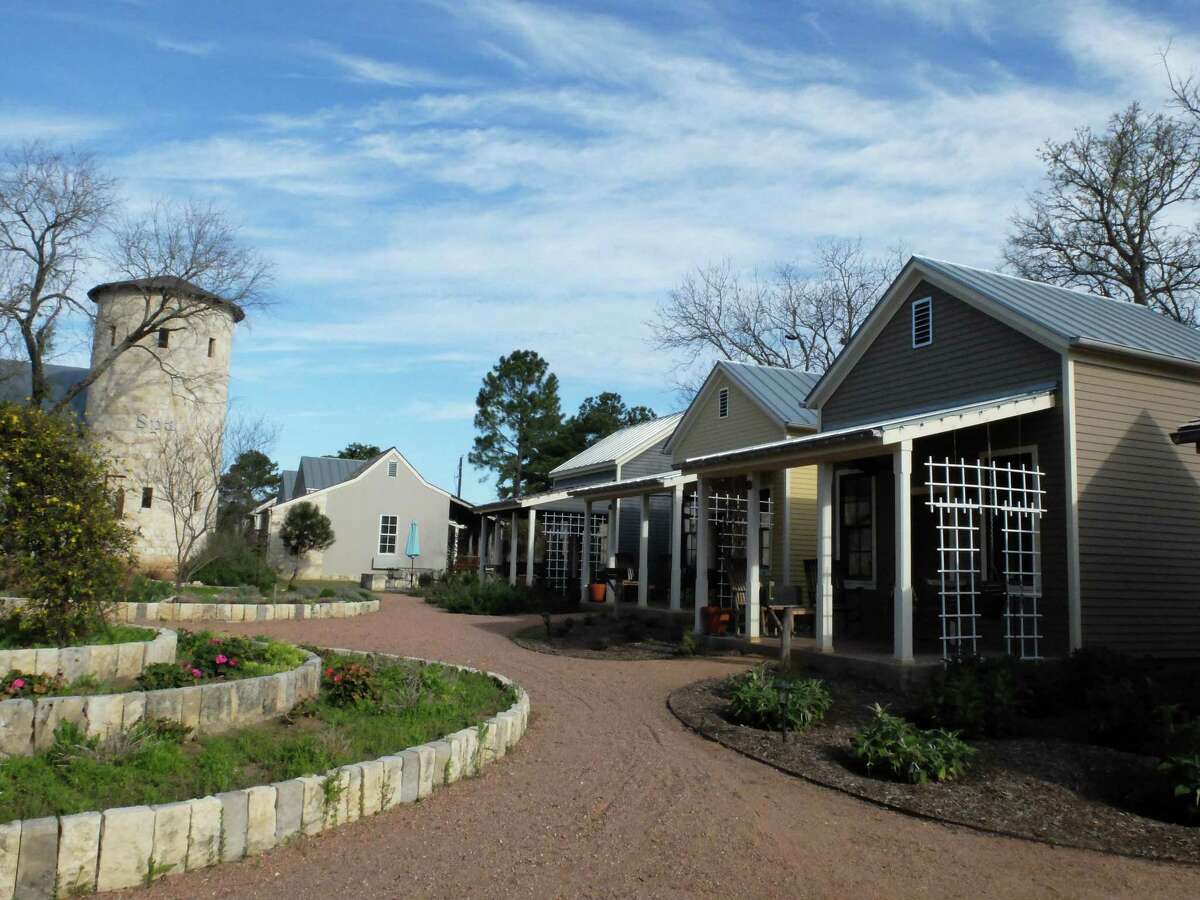 Summer getaway Fredericksburg Herb Farm more than a gardeners’ paradise