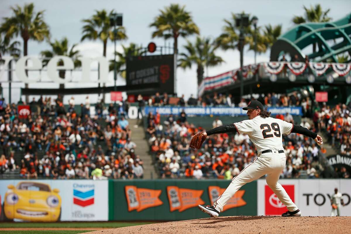 San Francisco Giants starting pitcher Jeff Samardzija (29) throws against the Tampa Bay Rays at Oracle Park on Saturday, April 6, 2019, in San Francisco, Calif.