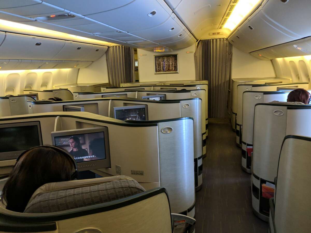 Review: EVA Air Business Class Saigon-Taipei-SFO [PHOTOS]