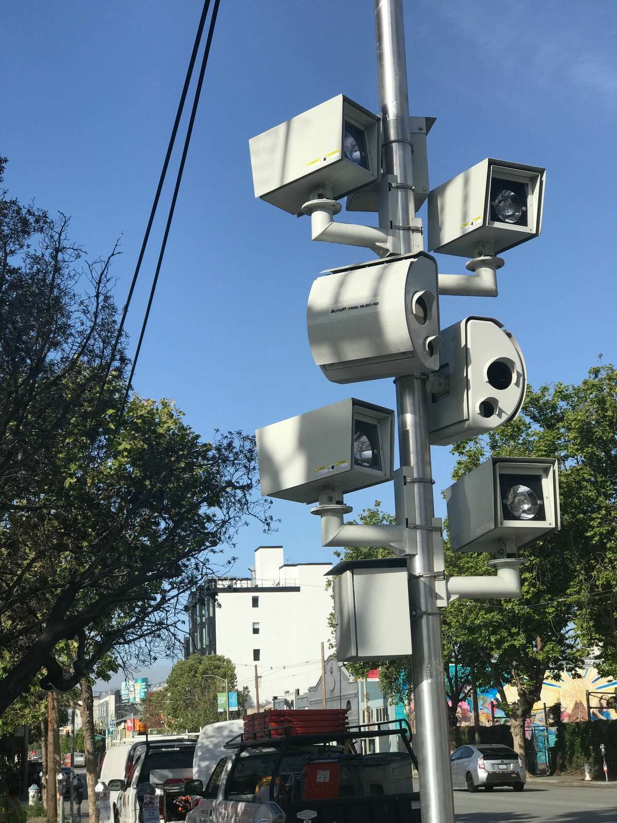 SF is bringing back red light cameras. Here's where they'll be.