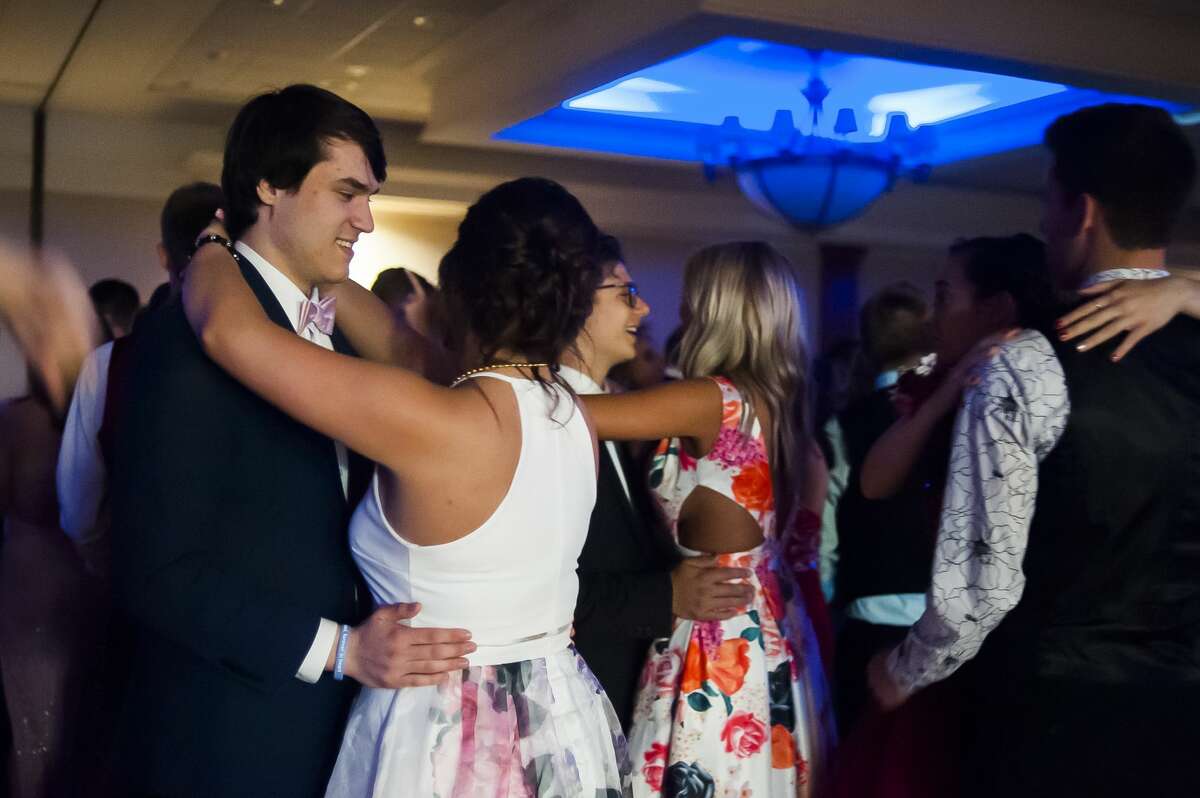 freehold township high school prom 2017