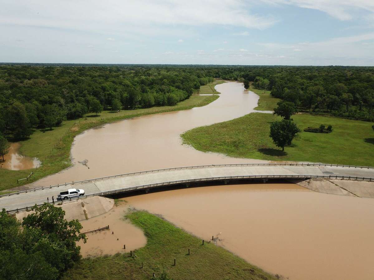 Officials monitoring Brazos River for flooding in Fort Bend County