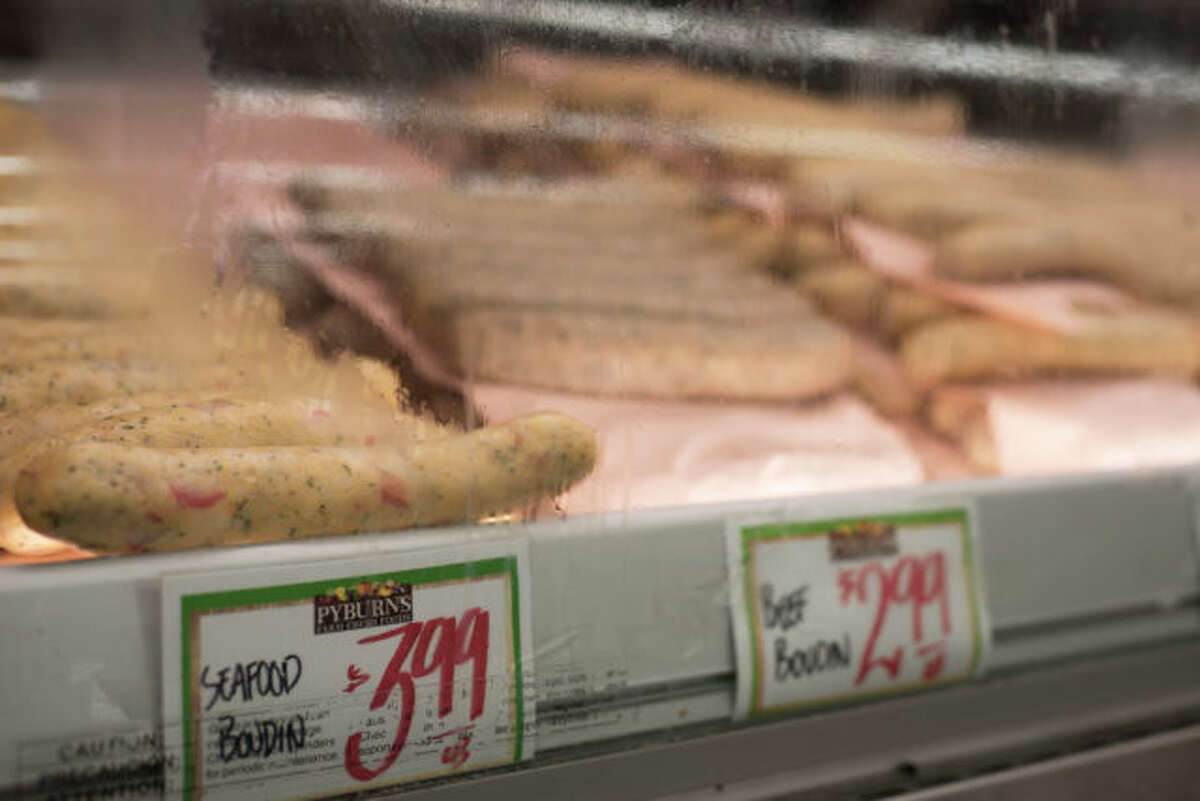 Pyburn's, where a Vietnamese grocer sells oxtail tacos