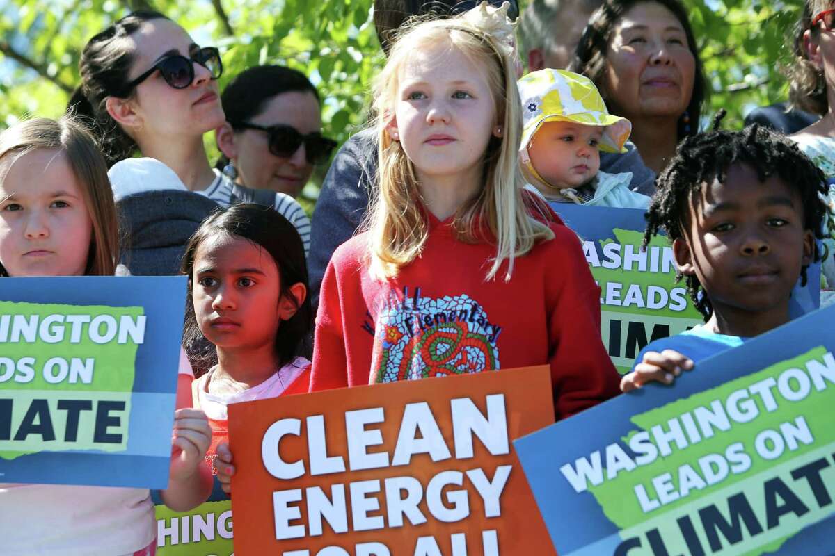 Support for clean energy runs strong in the Puget Sound basin.  But energy users elsewhere in Washington are suspicious of Gov. Inslee's proposed Clean Fuel Standard.