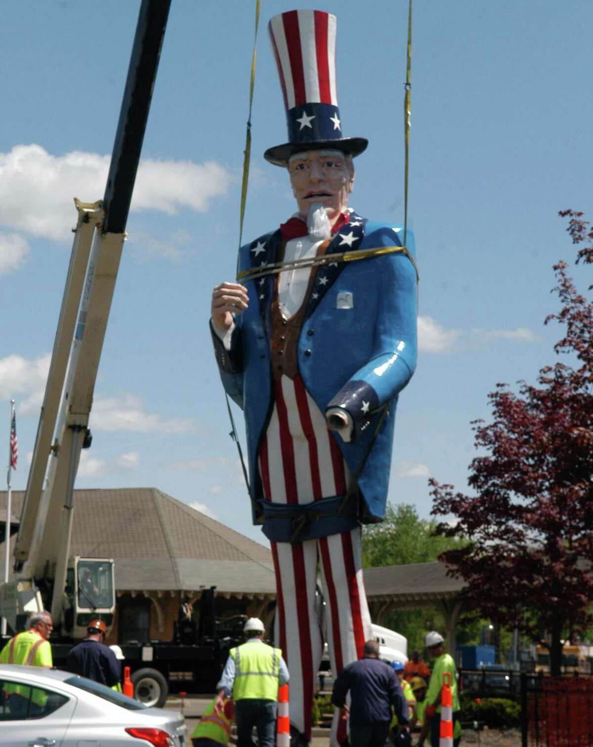 Danbury’s Uncle Sam Stands Tall Again