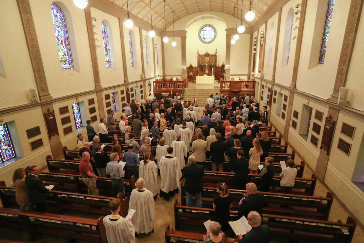 A prayer service was held at Palmer Memorial Episcopal in Houston for Stuart and Angie Kensinger, two of six people killed in a plane crash in Kerville.
