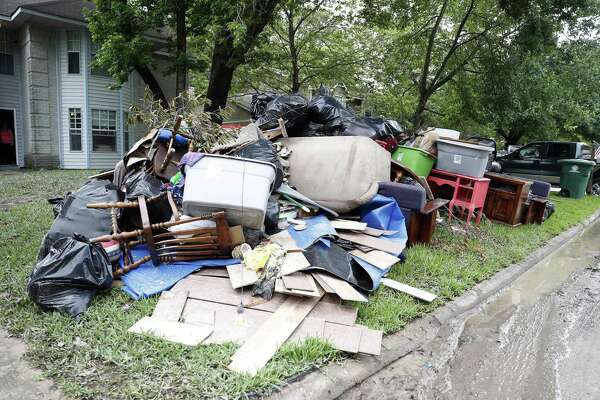 Kingwood braces for more flooding as cleanup continues ...